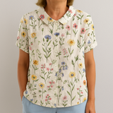 Blanc avec des fleurs